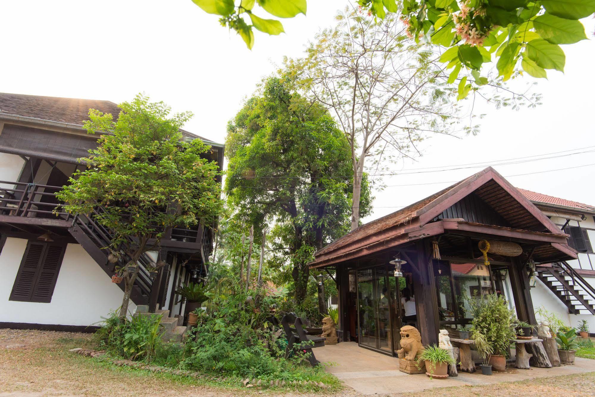 Villa Lao Vientiane Exterior photo